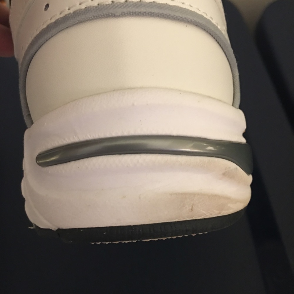 VIONIC Tennis Shoes (Men’s) - Picture 5 of 8